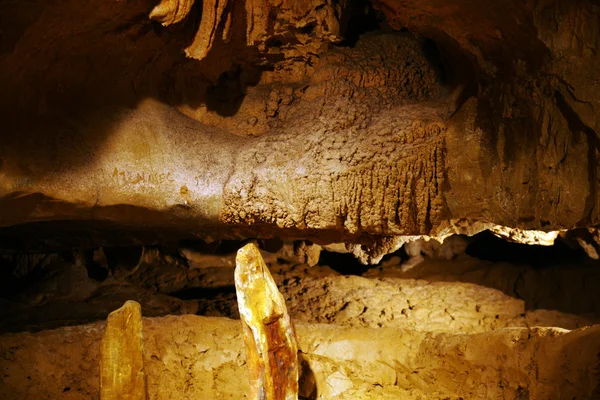 Древние пещеры. Борнео . — стоковое фото