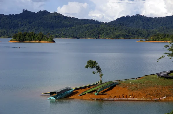 Blue lake in a jungle of Borneo — Stock Photo, Image