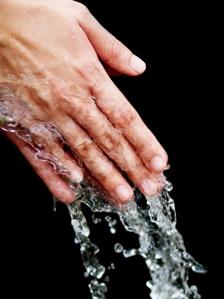 Чистящие руки — стоковое фото