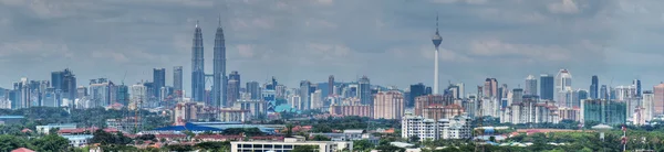 Linha do horizonte de Kuala Lumpur Fotos De Bancos De Imagens