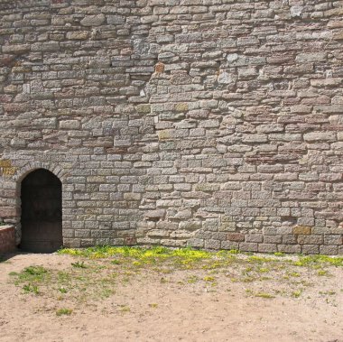 Kale oreshek. Kale duvarı, bir kapı