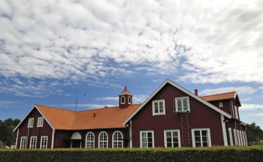 Kamu Binası İsveçli Köyü