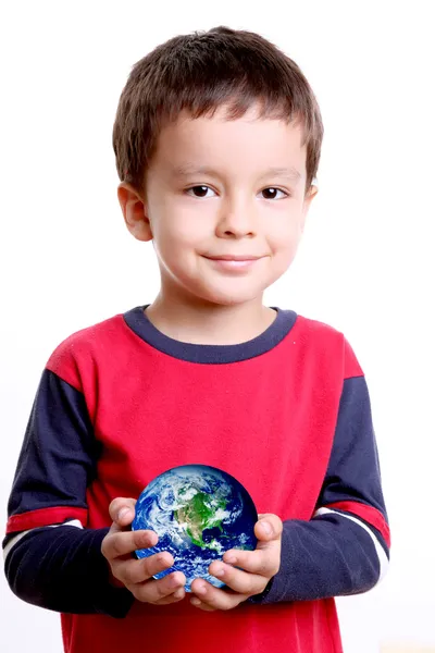 Planeta em mãos de criança — Fotografia de Stock