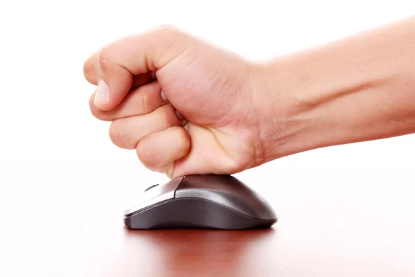 Mão Batendo Mouse Computador Sobre Fundo Branco Estresse Conceitual — Fotografia de Stock