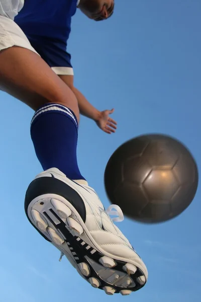 Fußball-Kick — Stockfoto