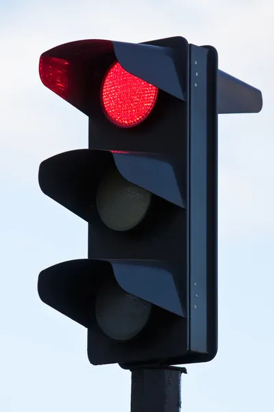 Semaforo con illuminazione rossa — Foto Stock