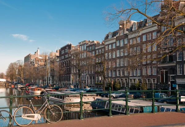 Widok na amsterdamskie kanały — Zdjęcie stockowe