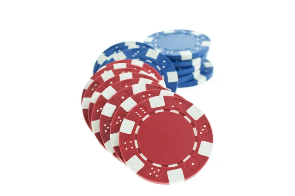 Multicolor fichas de póquer montón aislado —  Fotos de Stock