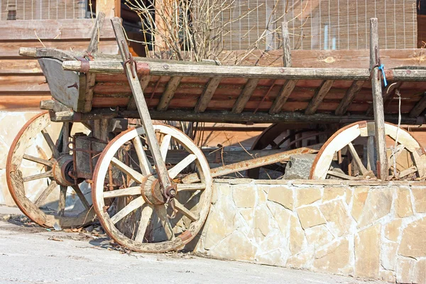 Viejo nacional ucraniano pequeño carro —  Fotos de Stock