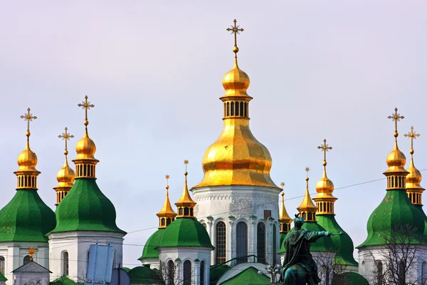 Golden copes de na catedral em Kiev — Fotografia de Stock