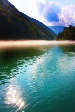 güzel nehir Alpleri'nde, Slovenya