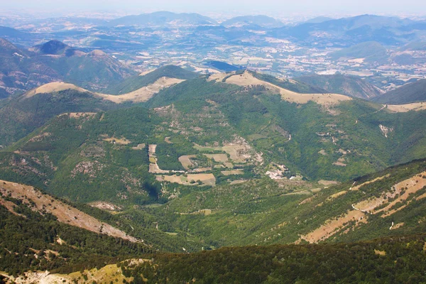Adembenemend uitzicht op de Apennijnen — Stockfoto