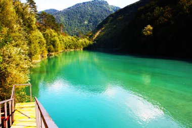 güzel nehir Alpleri'nde, Slovenya