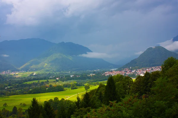 在斯洛文尼亚采取的阿尔卑斯山的神奇 ladnscape — 图库照片