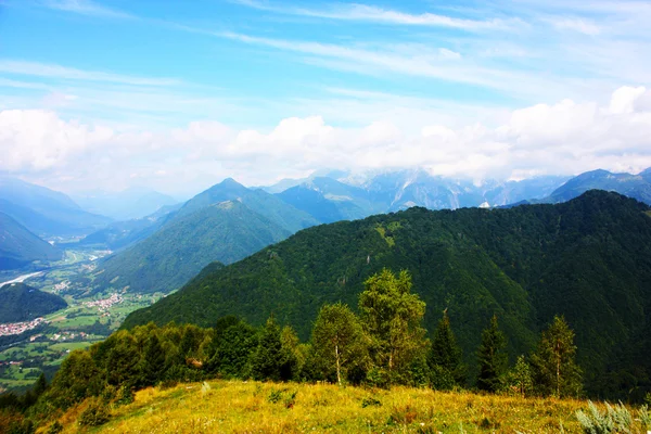 在斯洛文尼亚采取的阿尔卑斯山的神奇 ladnscape — 图库照片