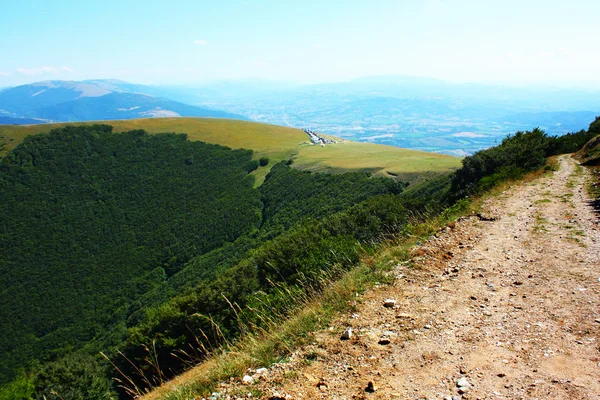 Schoonheid van de Apennijnen in Italië genomen — Stockfoto