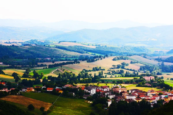 Kleine antike Stadt cigillo in den Apenninen aufgenommen — Stockfoto