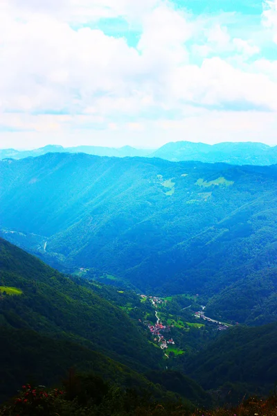 Дивовижні ladnscape Альпи — стокове фото