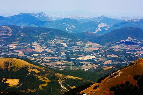 美丽的风景所采取的亚平宁山脉的山 — 图库照片