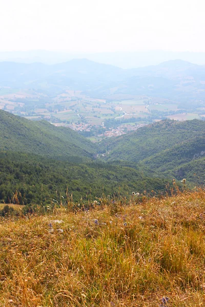 Prachtige landschappen van de bergen genomen in de Apennijnen — Stockfoto