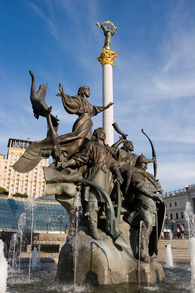Szabadság-szobor egy angyal, Kiev — Stock Fotó