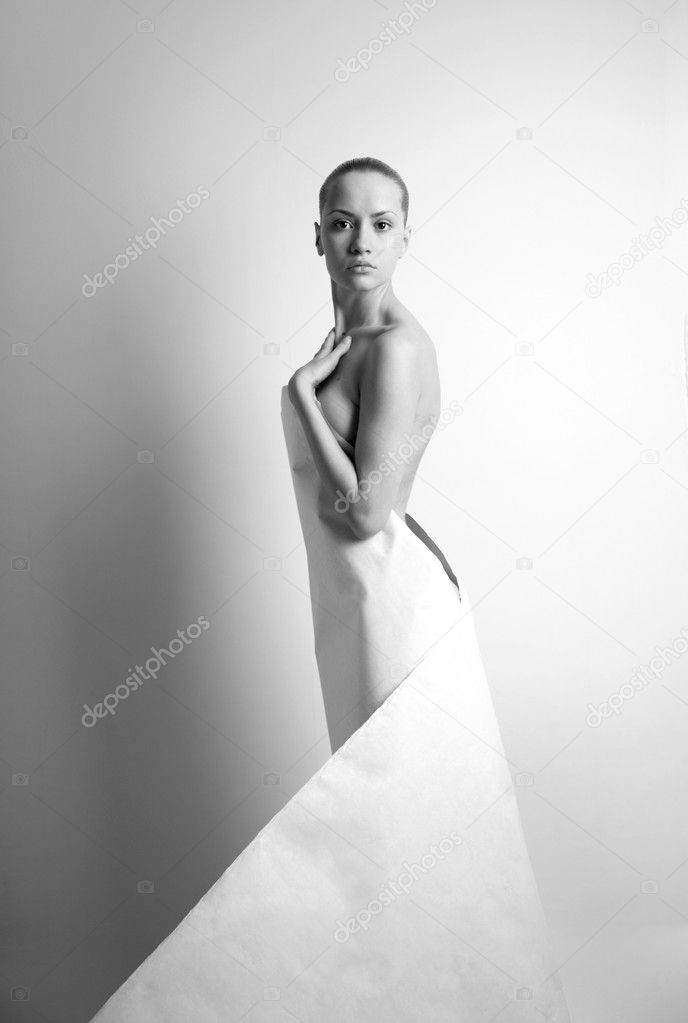 Elegante girl with sheet of paper