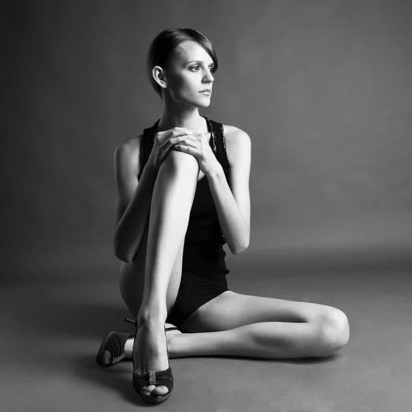 긴 다리 소녀 — 스톡 사진