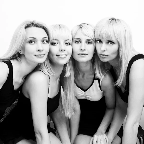 Négy gyönyörű nő — Stock Fotó
