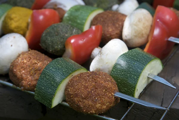 Freshly grilled Shish Kebabs. Grill pan — Stock Photo, Image