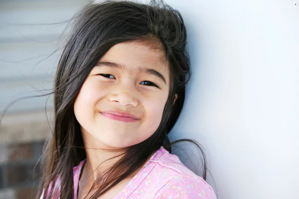 Mutlu altı yaşındaki kız — Stok fotoğraf