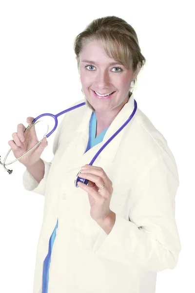 Красивая и уверенная женщина-врач — стоковое фото
