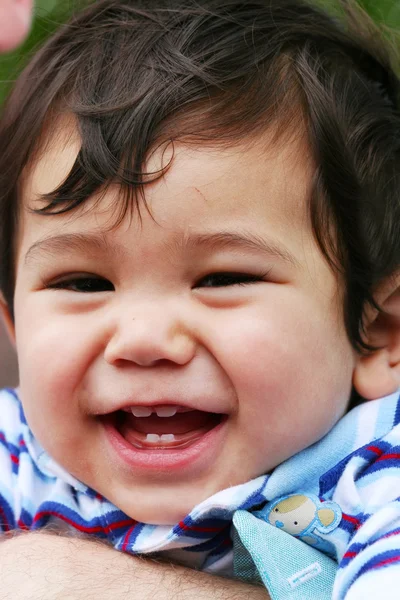 Gelukkig en gezond babyjongen — Stockfoto