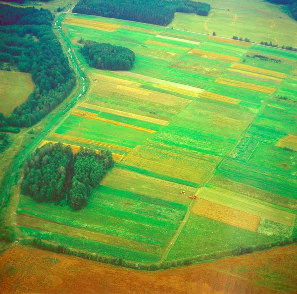 Łąki i pola. Zdjęcie lotnicze. — Zdjęcie stockowe