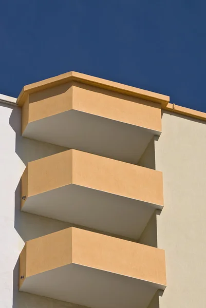 Gebouw met balkons.. — Stockfoto