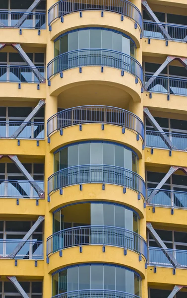 Gebouw met balkons.. — Stockfoto