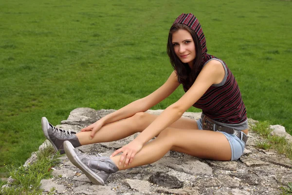 Casual adolescente ao ar livre — Fotografia de Stock