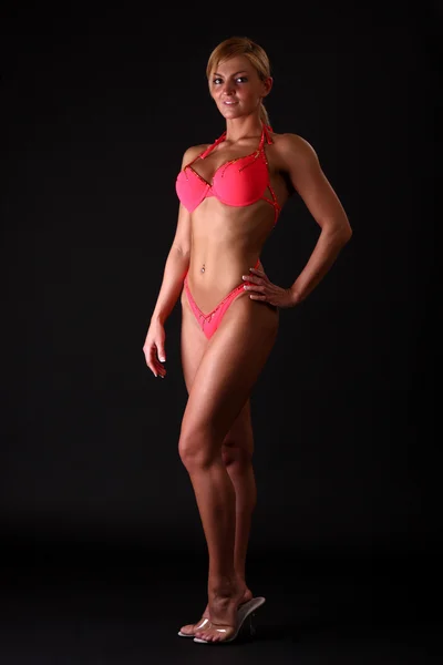 Mujer fitness en bikini —  Fotos de Stock