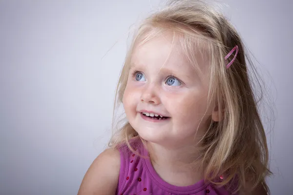Μικρό κορίτσι χαμόγελο — Φωτογραφία Αρχείου
