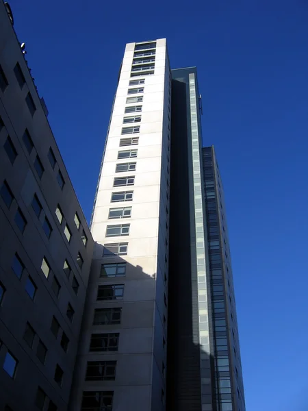 Edifício de escritórios moderno em Liverpool — Fotografia de Stock