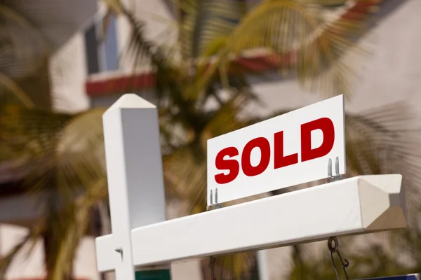 Close-up of Sold Real Estate Sign — Stock Photo, Image