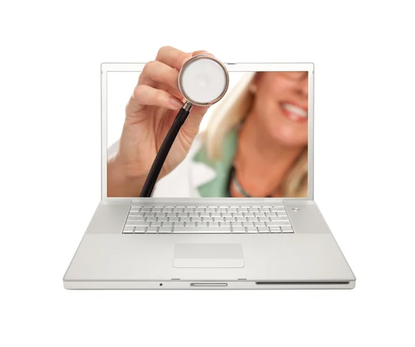 Kobieta z stetoskop poprzez ekran — Zdjęcie stockowe