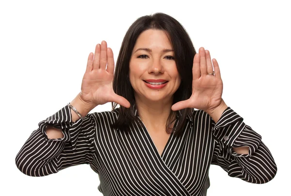 Ελκυστική γυναίκα πολυεθνική με χέρια που πλαισιώνουν το πρόσωπό της απομονωμένη σε ένα μόριο — Φωτογραφία Αρχείου