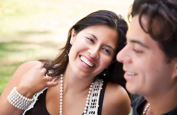 Attractive Hispanic Couple Enjoying Themselves At The Park. — Stock Photo, Image