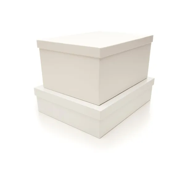 Упакованные белые коробки с крышками изолированы на заднем плане — стоковое фото