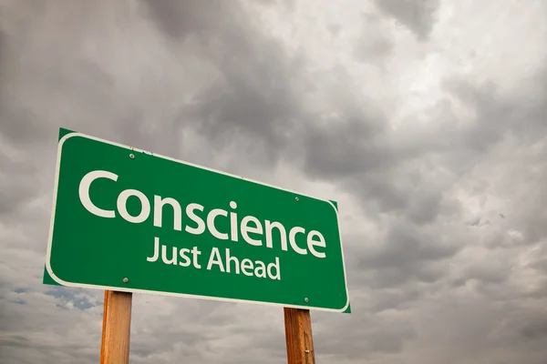 Conscience Green Road Sign Over Storm Clouds — Stock Photo, Image