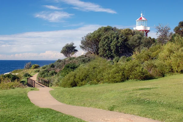 Path to beach with light house, Sydney — Stock Photo, Image