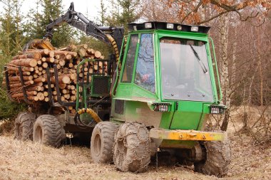 Tree log hydraulic manipulator - tractor clipart