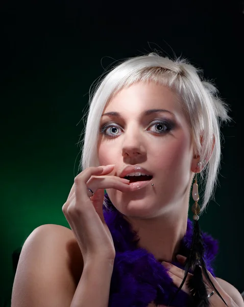 Portrét atraktivní mladá blonďatá Kráska — Stock fotografie