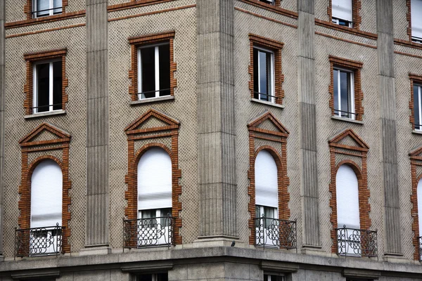 Antiguo edificio en París — Foto de Stock