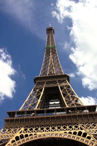 Kända och vackra Eiffeltornet — Stockfoto